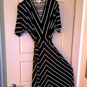 Chaos casual dress. XL. Fits beautifully on plus size or slim body.